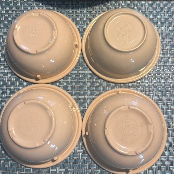 Vintage Dallas Ware bowls - B-78 set of 4 - Picture 2 of 3